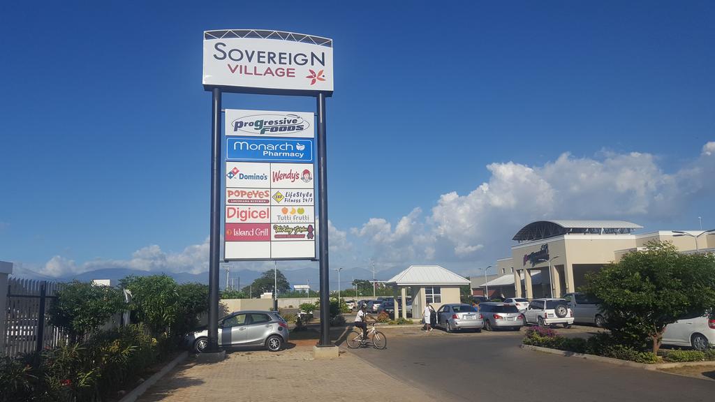 The Oasis I, Portmore Country Club Extérieur photo