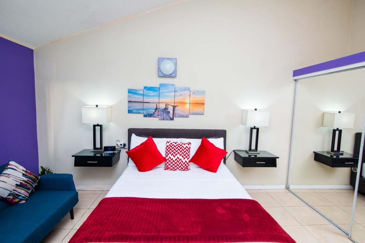 The Oasis I, Portmore Country Club Extérieur photo
