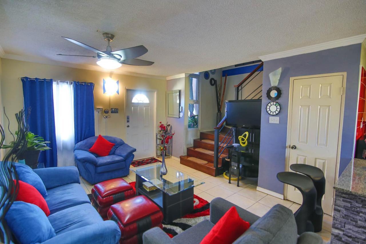 The Oasis I, Portmore Country Club Extérieur photo